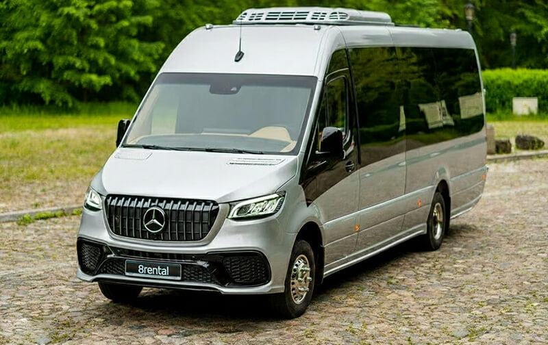 Minibús Mercedes-Benz Sprinter de 19 plazas, vista exterior