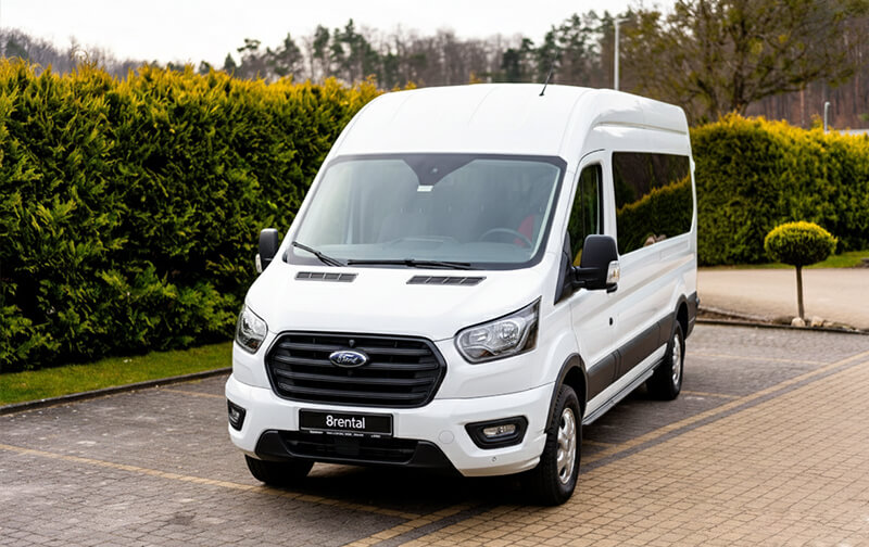 Minibús Ford Transit de 16 plazas, vista exterior