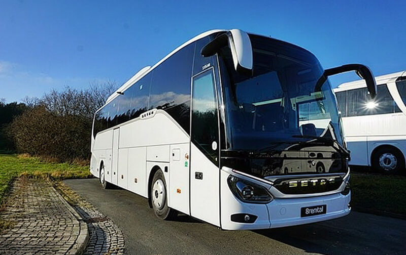 Autocar Setra de 49 plazas, vista exterior